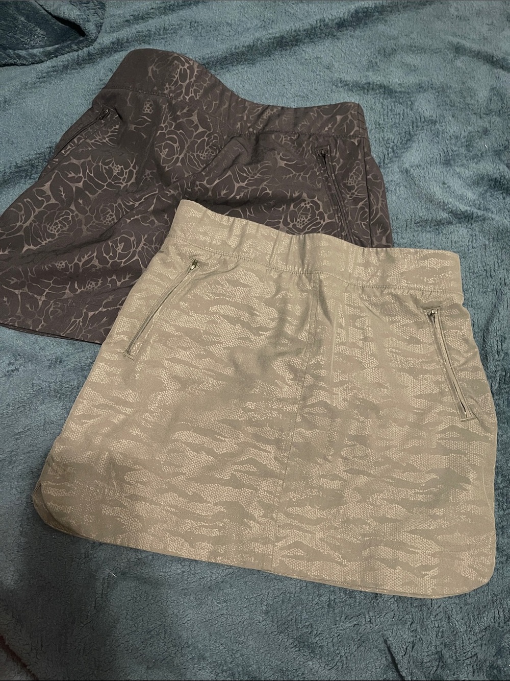 Orvis Two Travel Skort in Green and Black
